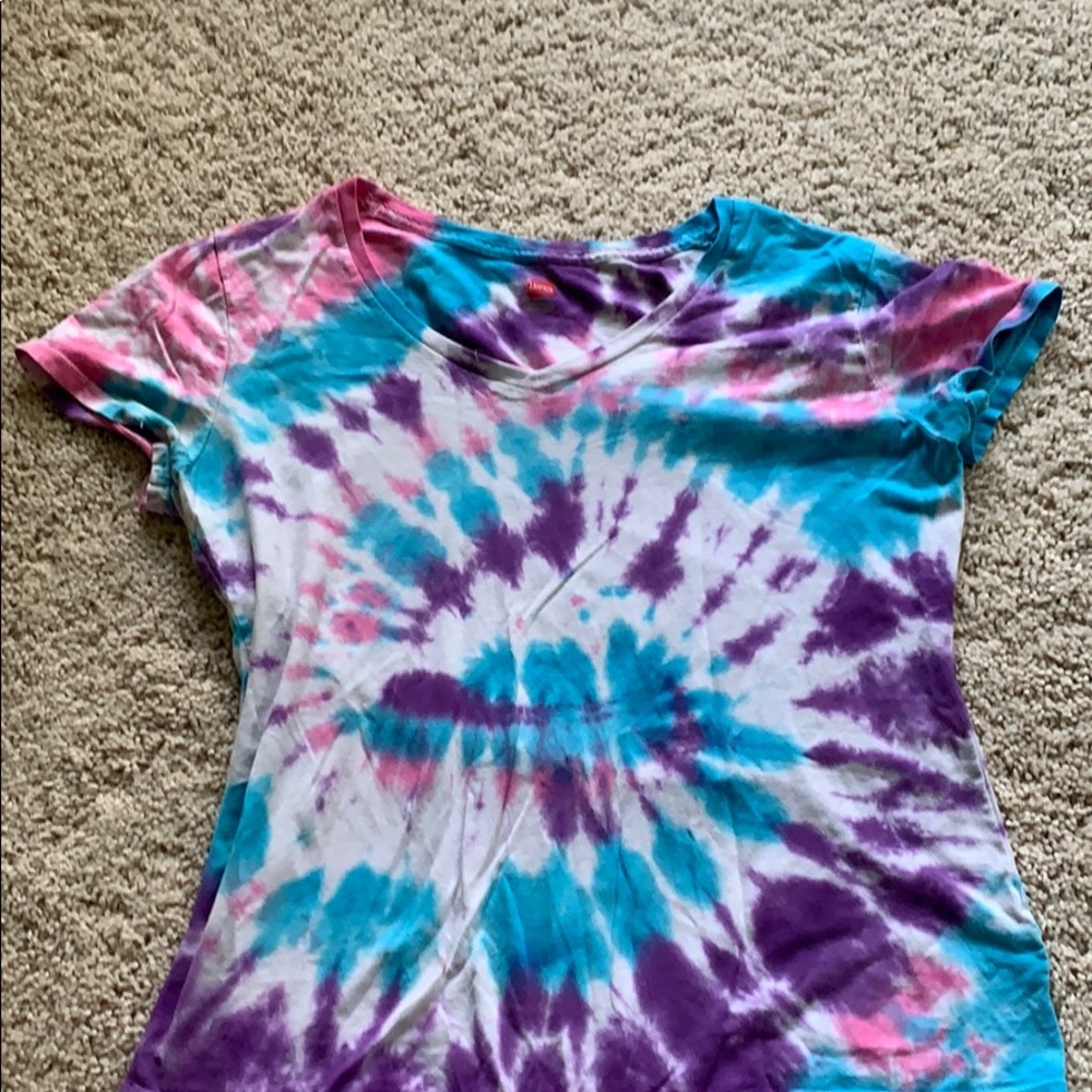 Tie dye shirts //can crop!!!